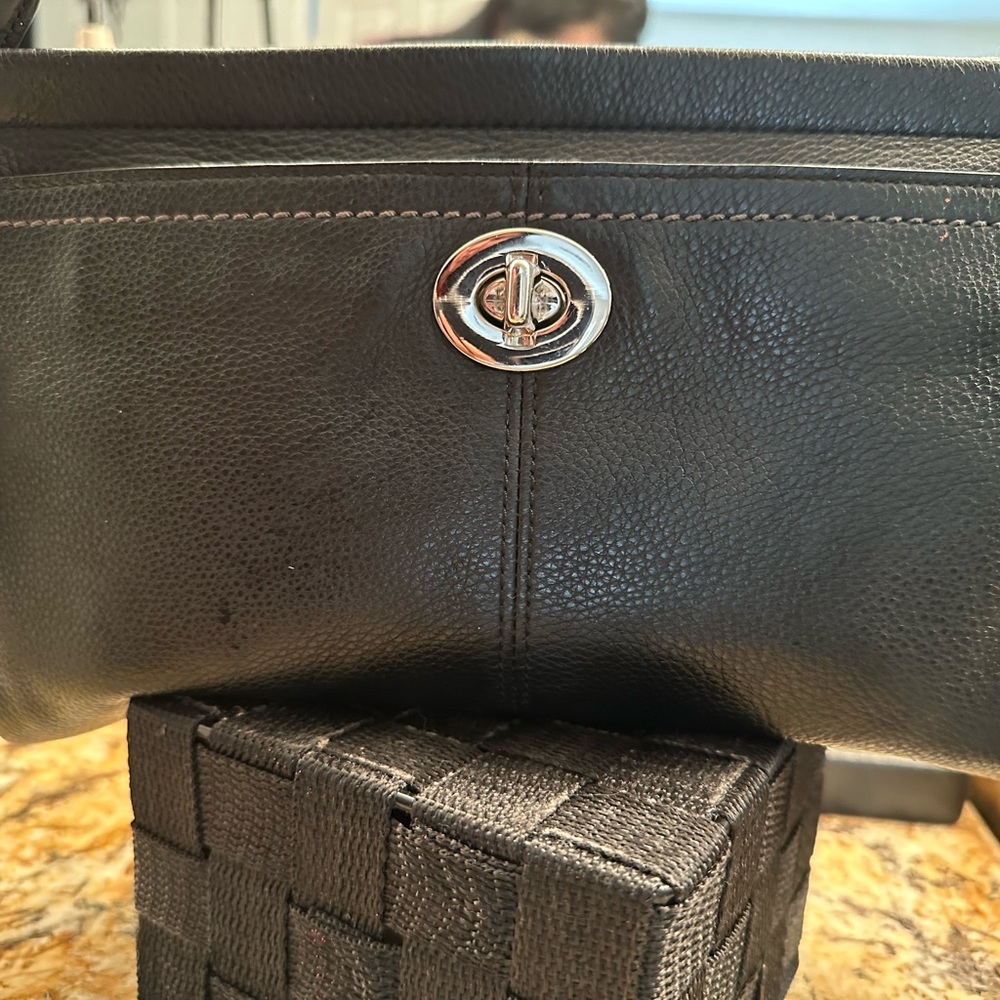 Coach wallet black